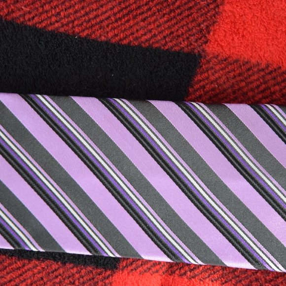 NWOT - Purple tie - Picture 4 of 4